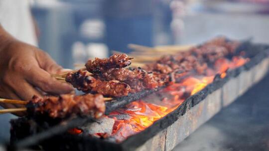 Bahaya Sate Kambing Gosong dan Setengah Matang, Coba Resep Berikut yang Lebih Sehat