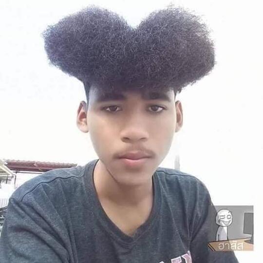 Merasa Habis Cukur Jadi Jelek? Coba Lihat Model Rambut Mereka Dulu Deh
