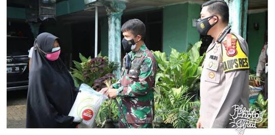 Mau Dapat Bantuan Sembako Cepat, Tulis Saja "Tuhan Aku Lapar"