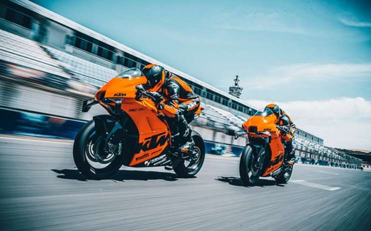 100 Unit KTM RC 8C Habis Terjual dalam Sekejap
