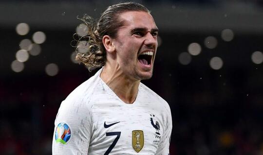 7 Transfer Termahal Dalam Sejarah Sepak Bola versi Bolazola