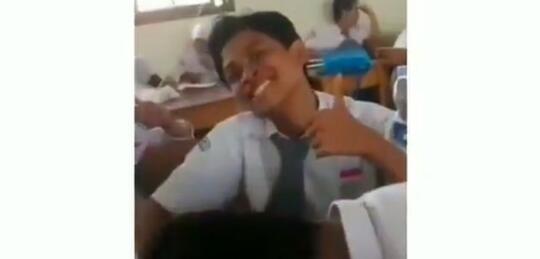 Beredar Video Kompilasi Keseruan Sekolah Tatap Muka, Adakah yang Rindu Momen Ini?