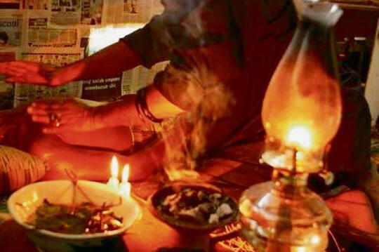 Bikin Geleng-geleng Kepala, Hal-hal Aneh yang Ada di Indonesia!