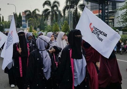 Bikin Geleng-geleng Kepala, Hal-hal Aneh yang Ada di Indonesia!