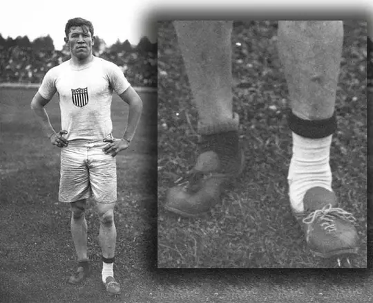 Pakai Sepatu 'BUTUT' Dari Tong Sampah di Olimpiade, Jim Thorpe Rebut Medali Emas !