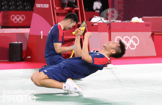 Empat Cerita Menarik dari Medali Emas Lee Yang dan Wang Chi-Lin !!!