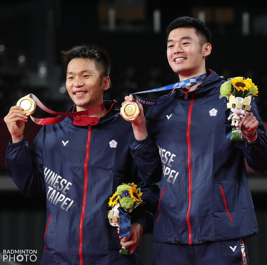 Empat Cerita Menarik dari Medali Emas Lee Yang dan Wang Chi-Lin !!!