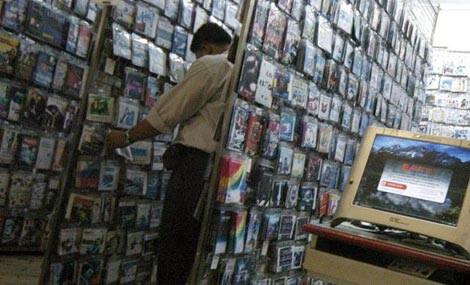 Yang Diburu Anak Mahasiswa 2000-an Di Mall Mangga Dua (Bisa Kredit Segala)