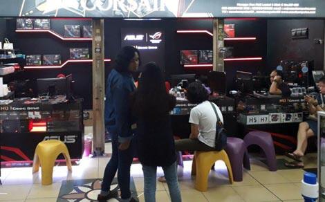 Yang Diburu Anak Mahasiswa 2000-an Di Mall Mangga Dua (Bisa Kredit Segala)