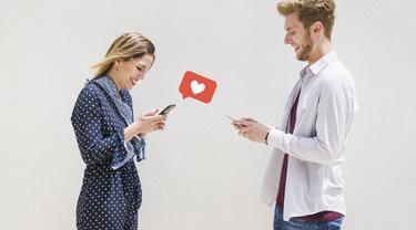 Bucin Bagi Seorang Istri, Salahkah?