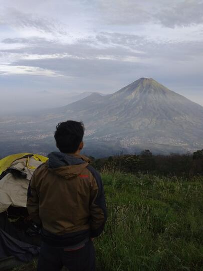 Cerita pengalaman ikut open trip mendaki gunung Sumbing.