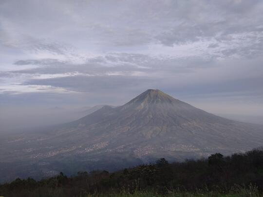 Cerita pengalaman ikut open trip mendaki gunung Sumbing.