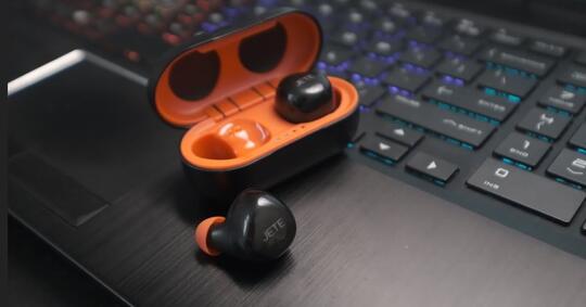 Earbuds TWS Bermasalah? Simak 5 Hal Mengatasinya Ini!