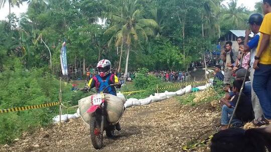 Balapan yang Tak Biasa Itu Namanya Balapan Ojek Gabah! Apakah Anda, Tahu?