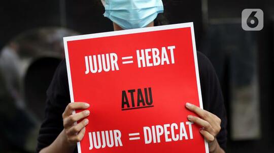Pegawai KPK yang Dipecat Gara-gara TWK Mulai Bereskan Meja Kerja
