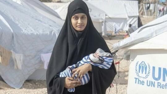 Kini Lepas Hijab, Penampilan Mantan Pengantin ISIS Jadi Sorotan