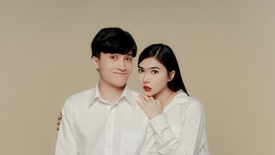 10 LAGU ISYANA SARASVATI YANG BERKELAS
