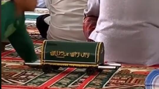 Kalau Lihat Kondisi Ini, Sepertinya Perlu Dipikir Ulang Untuk Infaq di Masjid.