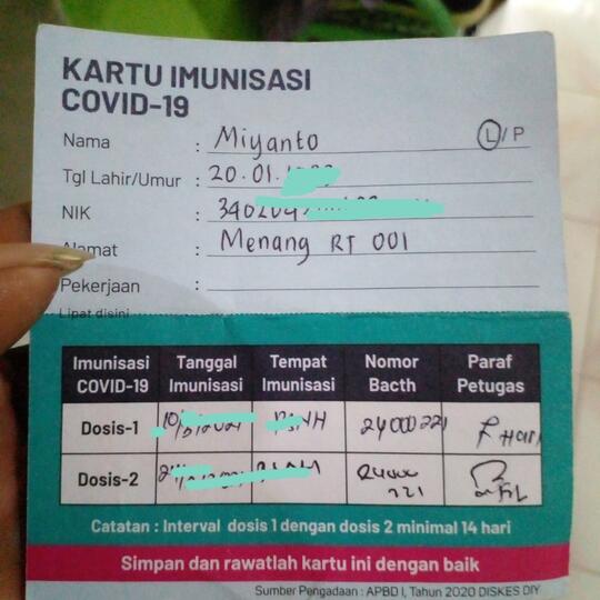 Hati-hati! Pentingkah Mencetak Kartu Vaksin Seukuran KTP?