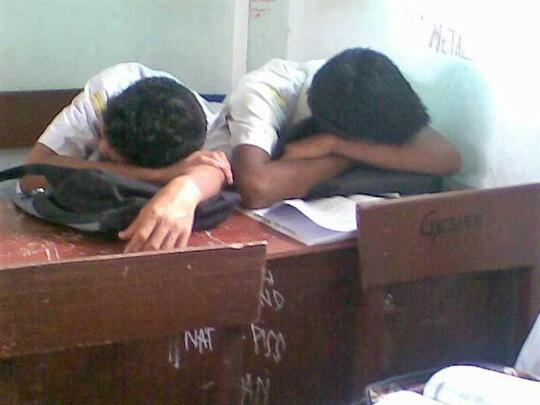 Viral Guru di Sulsel Ceramah Berjam-jam hingga Siswa Nyaris Pingsan