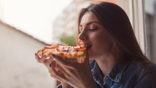 Kesal ! Niat Order 'PIZZA' Lewat Online Eh, Malah Di Curi Tetangga Sendiri !
