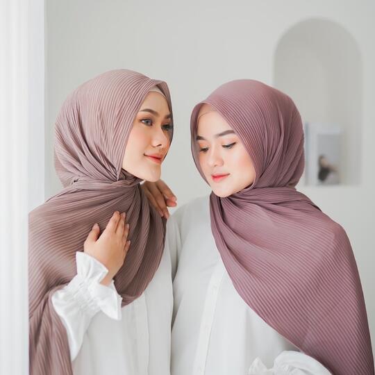 5 Rekomendasi Toko Hijab Pashmina Plisket di Shopee, Murah dan Laris