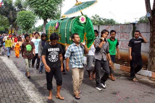 Segala Dosa yang Lu Pernah Lakuin Waktu Kecil