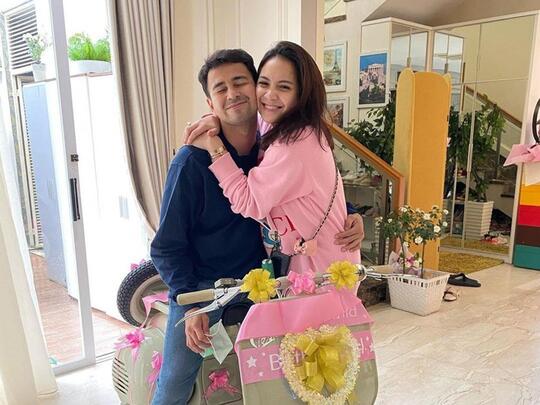 Jangan Terus Iri, Mending Siapkan Diri untuk Beli Saham Raffi Ahmad dan Gigi