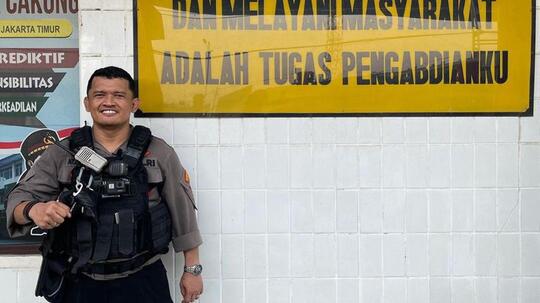 Cerita Polisi 'Artis' Dimutasi di Balik Viral Geledah Ponsel Warga