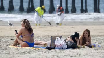 Pure Beach, Ditempat Ini Wanita Arab Saudi Bebas Berbikini