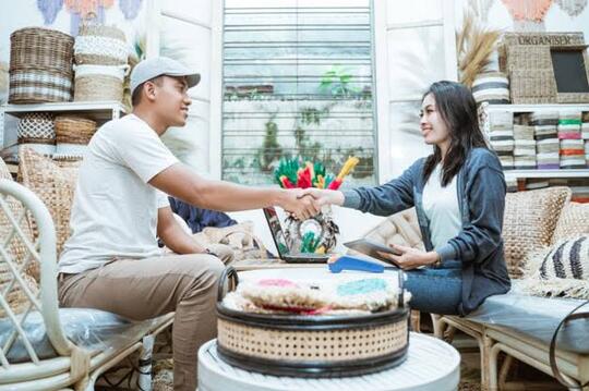 'KATANYA' Pembeli adalah RAJA, Masihkah Relevan Di Era Transaksi Online ?