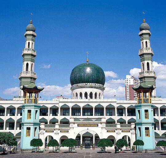 Cinanisasi Bangunan Masjid: Menghilangkan Arsitektur Arab Juga Menimpa Muslim Hui
