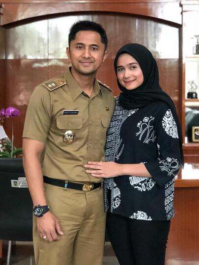 Lucu Sampai Mual, Ketika Semua Orang Bisa Menjadi Model Ala Cover Boy dan Cover Girl