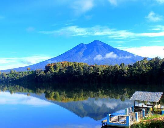 Gunung Yang Jarang Orang Tahu Di Indonesia, Apa Saja Ya Itu?