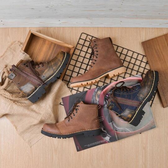 Suka Pakai Sepatu Boots? Ini 5 Brand Lokal Berkualitas untuk Tampil Lebih Keren
