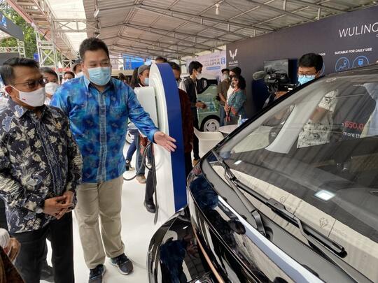 Adu Canggih Mobil Listrik di IEMS 2021! Wuling hadirkan GSEV