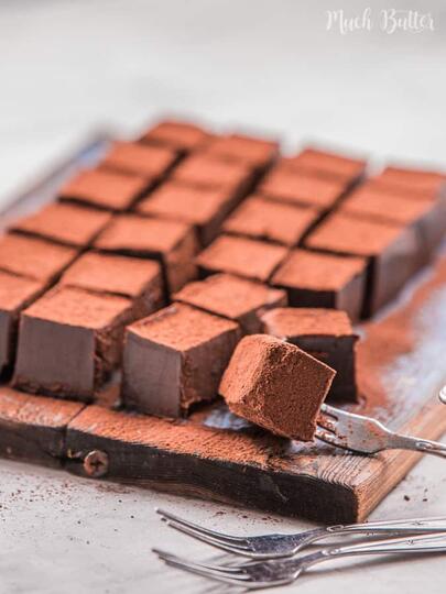 Gak Perlu Mahal, Gini Loh Caranya Bikin Royce Chocolate yang Lagi Viral!