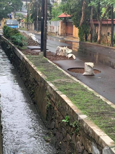 Baru Dibangun, Tutup Sumur Resapan di Jalan Intan Cilandak Sudah Jebol