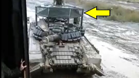 Tank T-80 Rusia di Krimea Tampil dengan Armor Baru yang Aneh