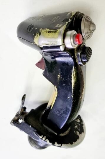 Sidestick F-16A Netz Israel yang Digunakan Mengebom Reaktor Nuklir Irak Akan Dilelang