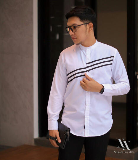3 Kunci Praktis Agar Terlihat Elegan saat Memakai Kemeja