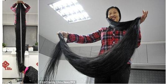 PEREMPUAN BERAMBUT PANJANG BAK RAPUNZEL DI DUNIA NYATA