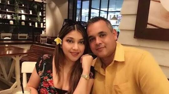Semakin Segar, Sarah Azhari Si SEKSI Paling 'CETAR' Di Era 90-an Yang Awet Muda !