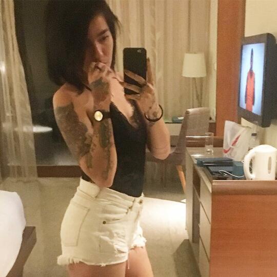 Tegar dan Kuat! Inilah Artis-Artis Yang Ditinggal Mantan Pacar Saat Lagi Hamil
