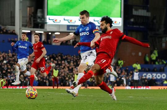 Liverpool Hempaskan Tuan Rumah Everton 4-1, Salah Semakin Menggila