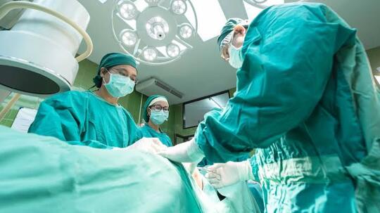 Dokter Ahli Bedah Ini Salah Amputasi Kaki Pasiennya, Akhirnya Berujung ke Pengadilan