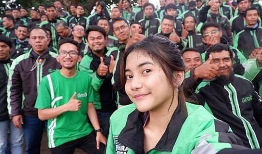 (Pengalaman) Naik Ojol Perempuan Memang Beda, Mau Ditolak Gak Tega