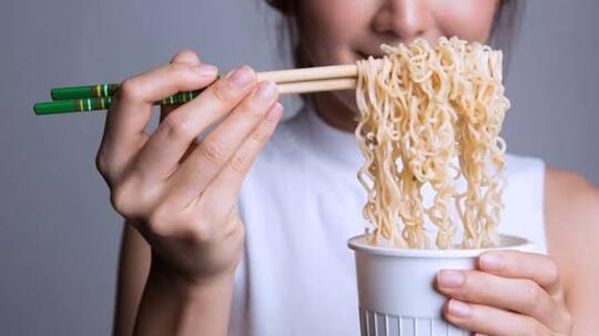 Cobain Gan, Ini Eksperimen Enak Cara Masak Mie Instan Dan Sirup! Baca Biar Gak Kepoo