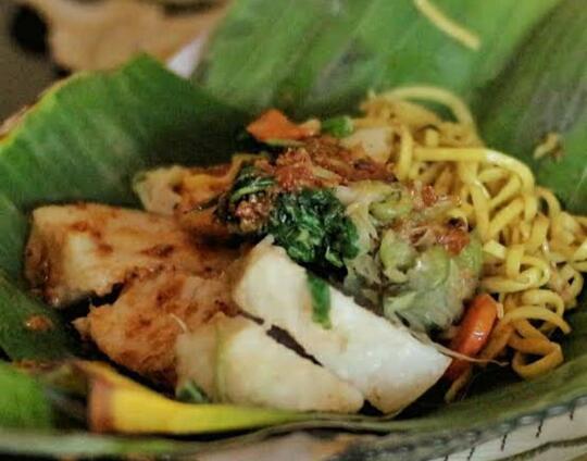 Gendar Pecel, Kuliner Legendaris Yang Tetap Eksis