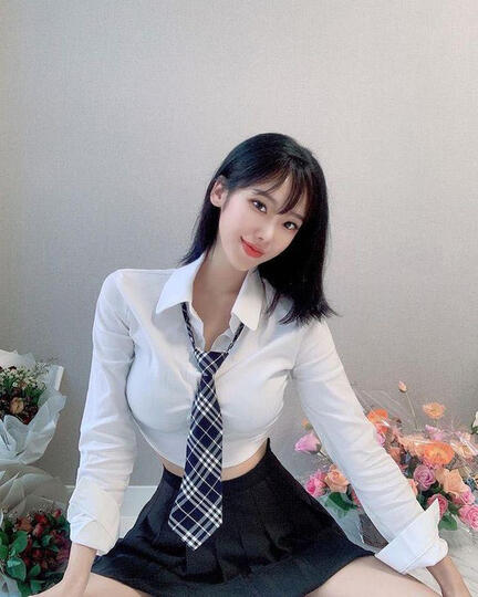 WOW, "Park Hyun-yi" si Body Gitar Spanyol, Yang Dapat Melemahkan IMAN Pria